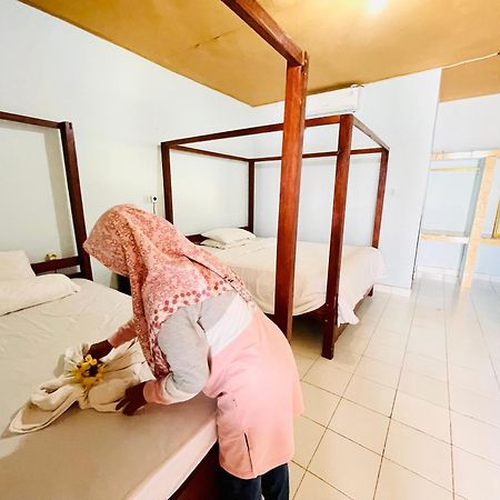 Kurnia Family Homestay & Restaurant! Huu エクステリア 写真