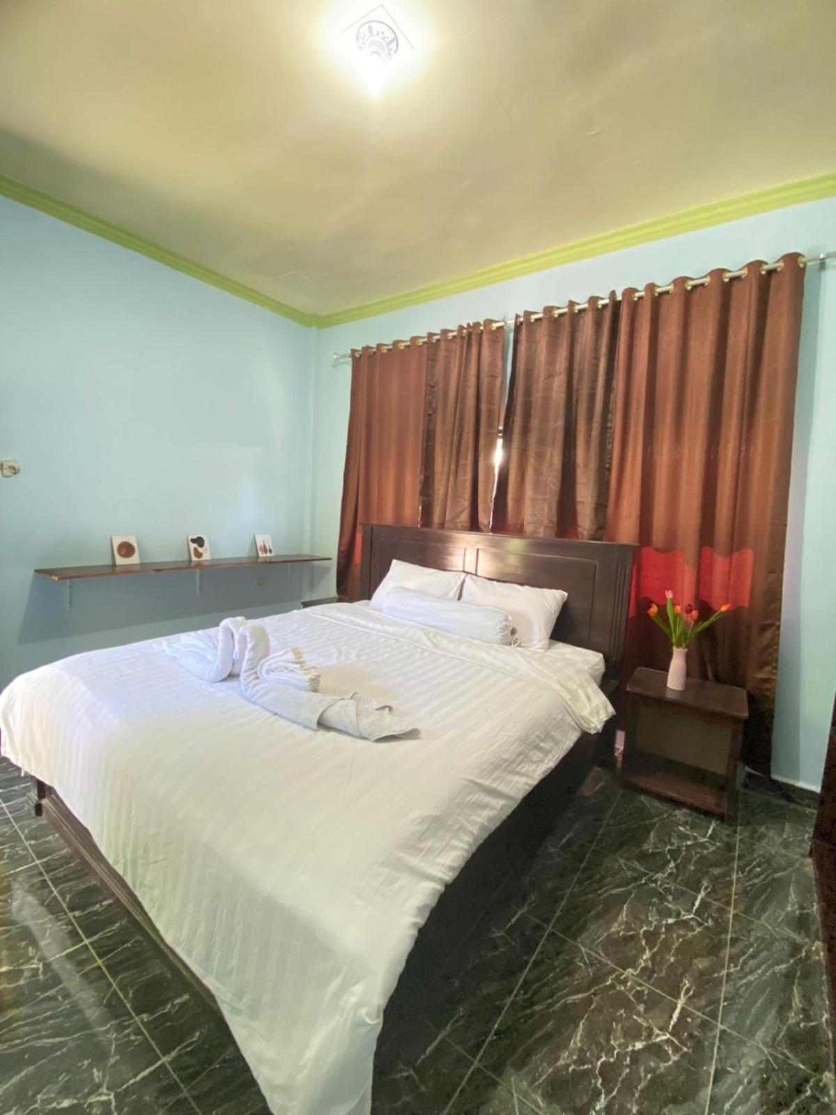 Kurnia Family Homestay & Restaurant! Huu エクステリア 写真