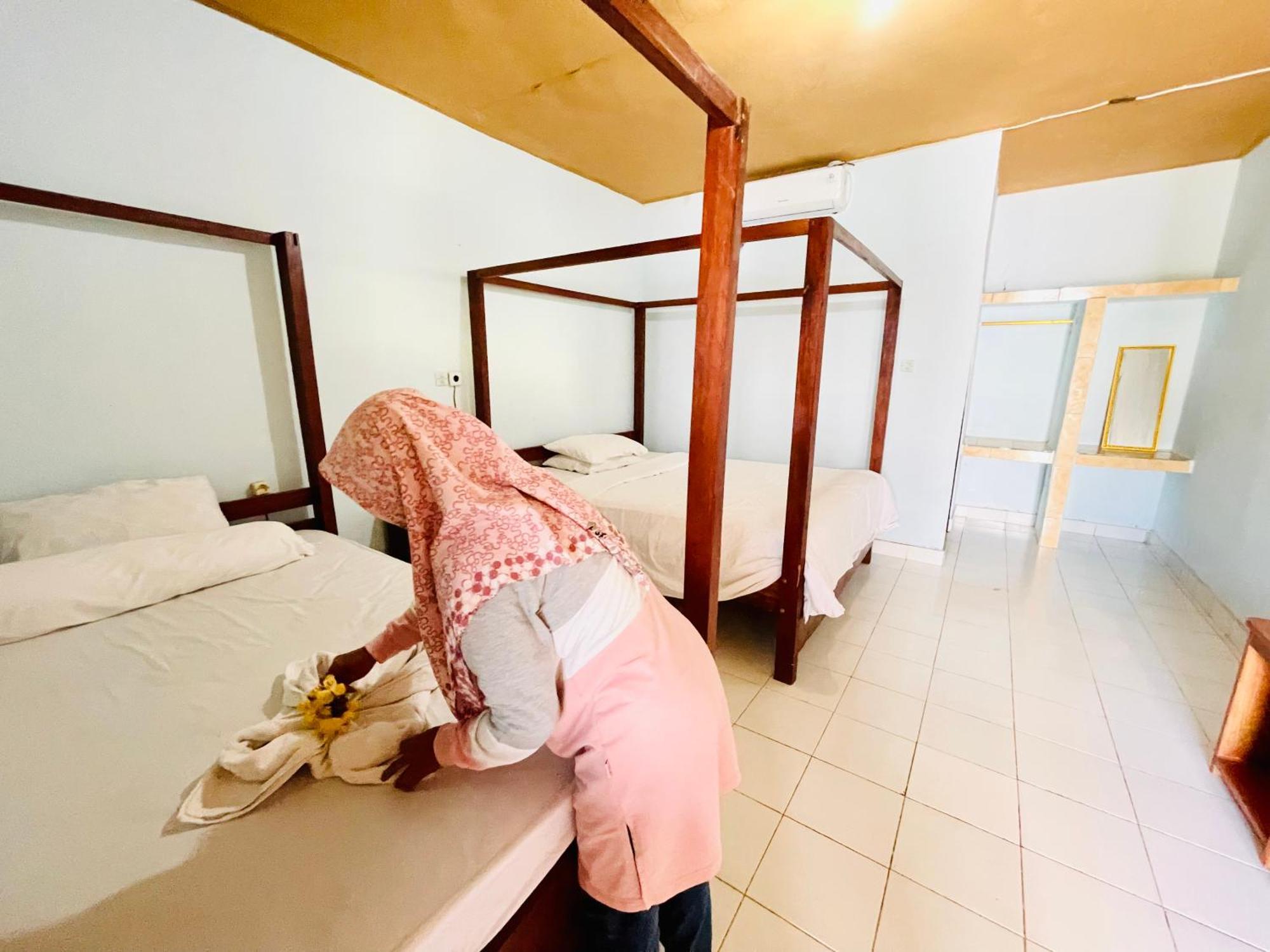 Kurnia Family Homestay & Restaurant! Huu エクステリア 写真